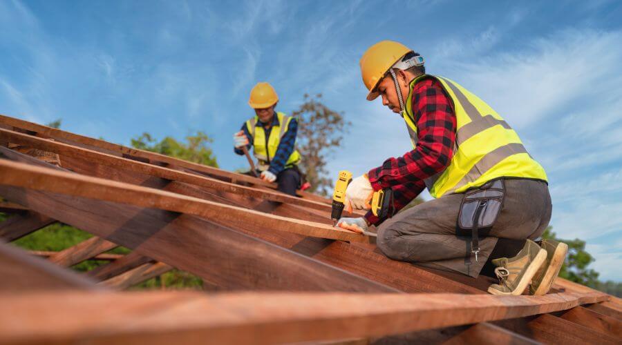 Professional gutter cleaning in Newtown, CT